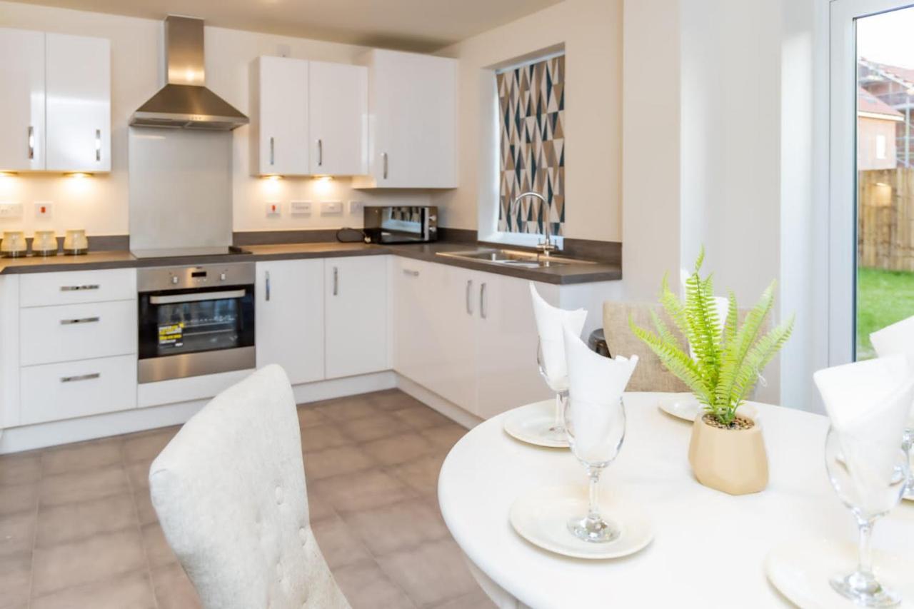 Villa Stunning 3-Bed Risa House In Beeston Nottingham Extérieur photo